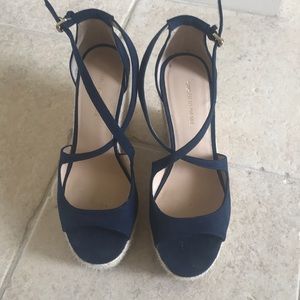 Saks Fifth Avenue navy wedges size 8. Like New!!!